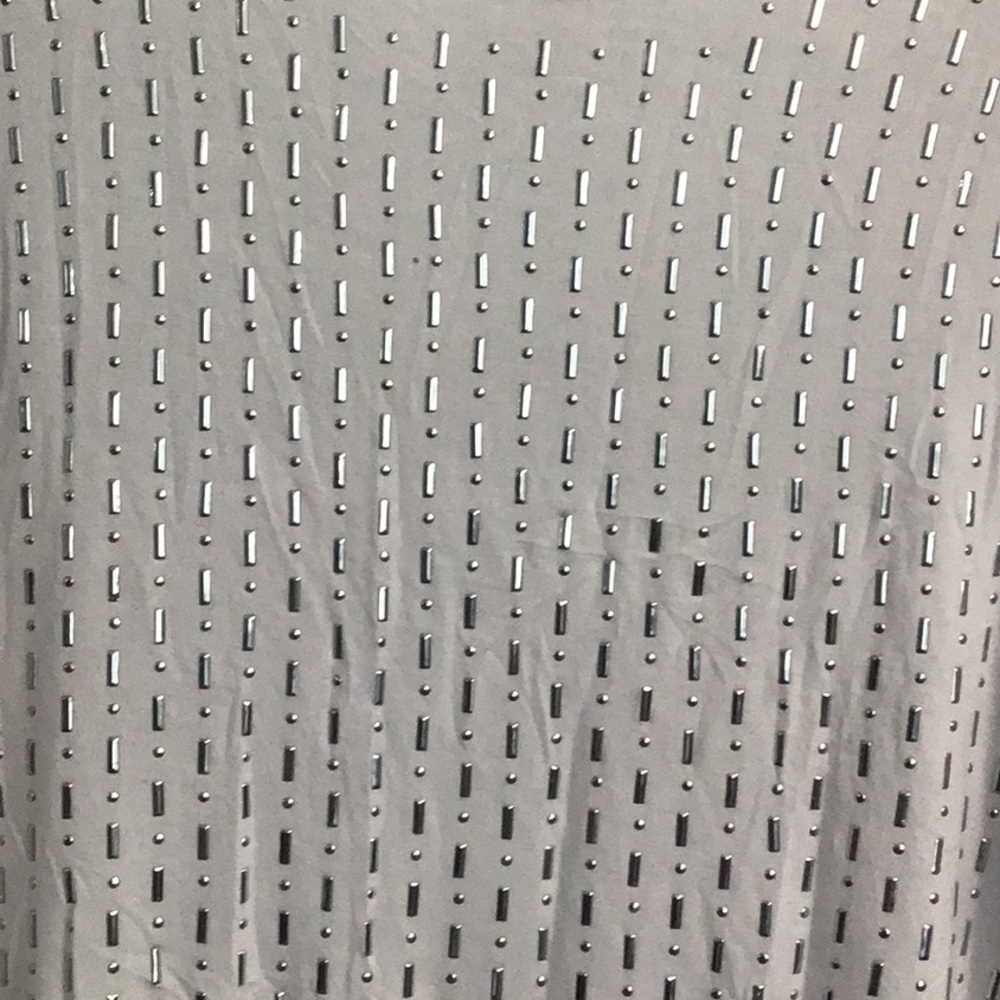 C.D. Petites 3/4 Sleeve White Top with silver metallic design - petite Medium - Picture 2 of 5